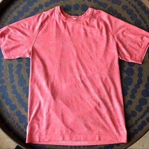 Men’s Lulu Lemon Workout Shirt - S